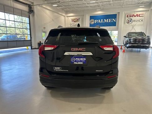 Used 2023 GMC Terrain SLE w/ Driver Convenience Package AWD/4WD image 7