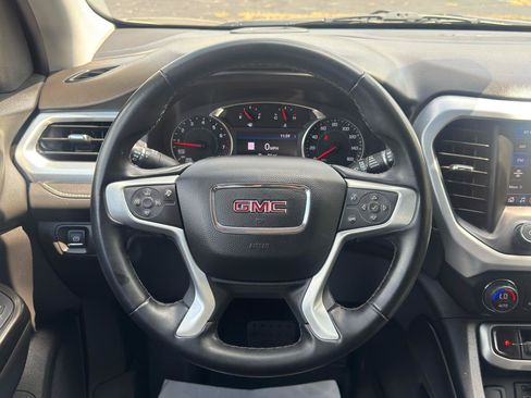 Used 2023 GMC Acadia SLT AWD/4WD image 19