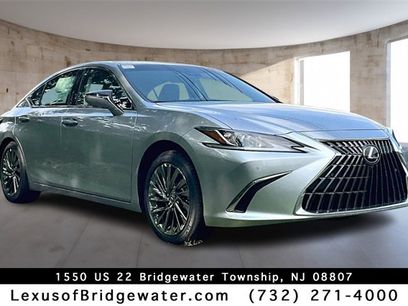 New 2025 Lexus ES 300h w/ Luxury Package