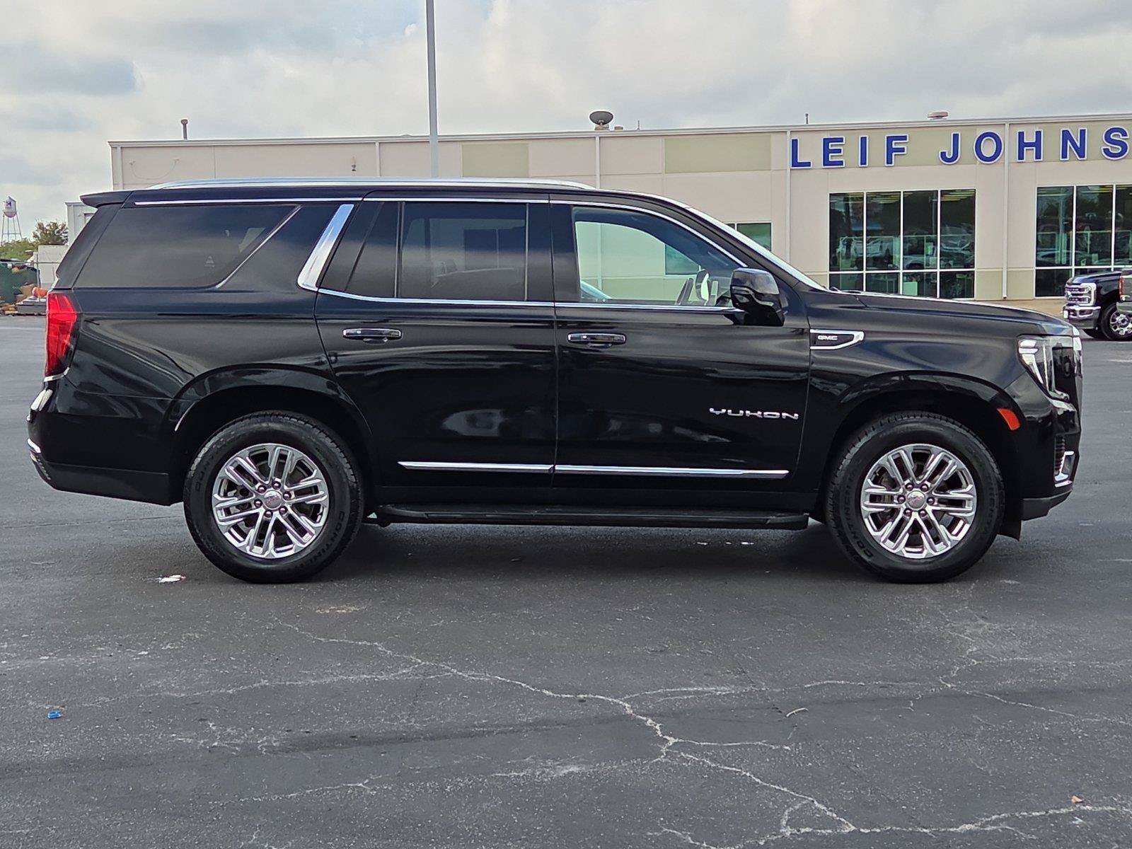Used 2021 GMC Yukon SLT w/ SLT Premium Package AWD/4WD image 8