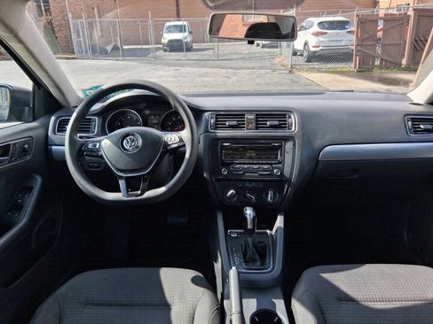Used 2015 Volkswagen Jetta SE FWD image 13