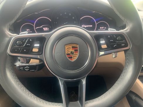 Used 2020 Porsche Cayenne image 22