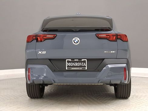 New 2026 BMW X2 xDrive28i w/ Convenience Package AWD/4WD image 8