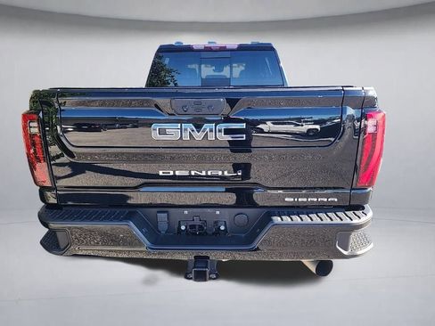 Used 2024 GMC Sierra 2500 Denali Ultimate image 4
