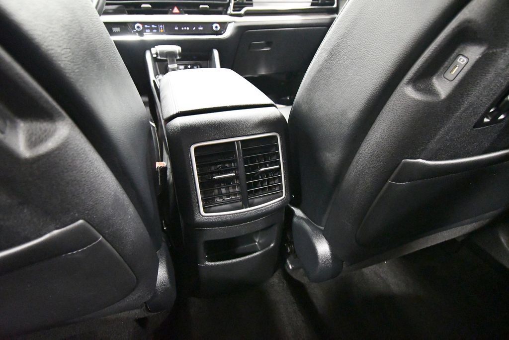 Certified 2024 Kia Sportage X-Line w/ X-Line Premium Package AWD/4WD image 16