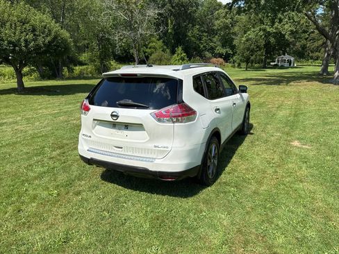 Used 2016 Nissan Rogue SL AWD/4WD image 15