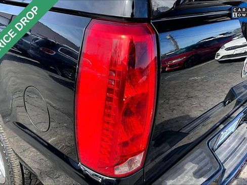 Used 2013 Cadillac Escalade EXT Premium AWD/4WD image 28