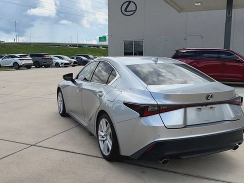 Used 2023 Lexus IS 300 w/ Comfort Package RWD image 7