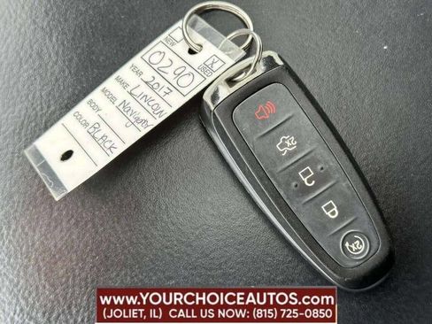 Used 2017 Lincoln Navigator Reserve image 48