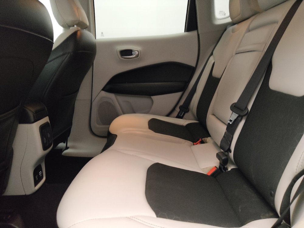 Used 2018 Jeep Compass Latitude w/ Popular Equipment Group FWD image 18