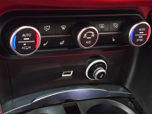 Used 2018 Alfa Romeo Stelvio Ti Sport AWD/4WD image 29