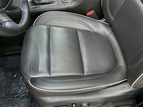 Used 2023 Chevrolet Traverse Premier w/ Redline Edition image 22