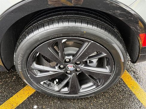 Used 2023 Buick Envision Essence w/ Sport Touring Package image 7