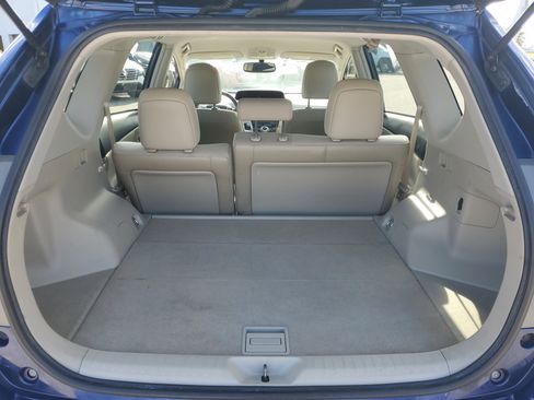 Used 2012 Toyota Prius V Five image 11