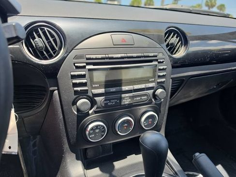 Used 2015 MAZDA MX-5 Miata Sport RWD image 20