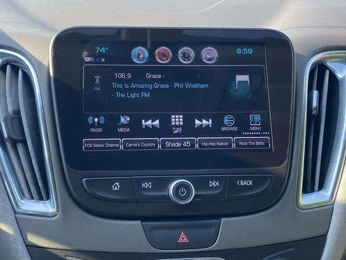 Used 2018 Chevrolet Malibu LT FWD image 25