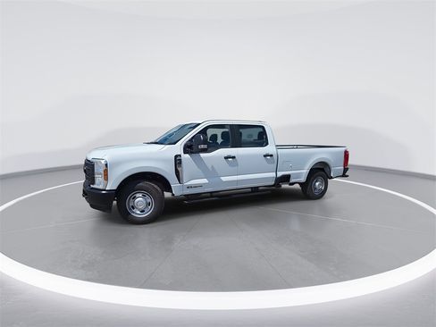 New 2026 Ford F250 XL image 4