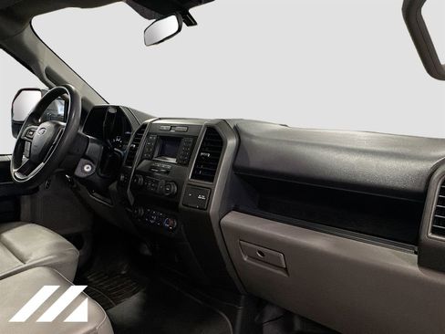 Used 2022 Ford F250 XL w/ Power Equipment Group image 28