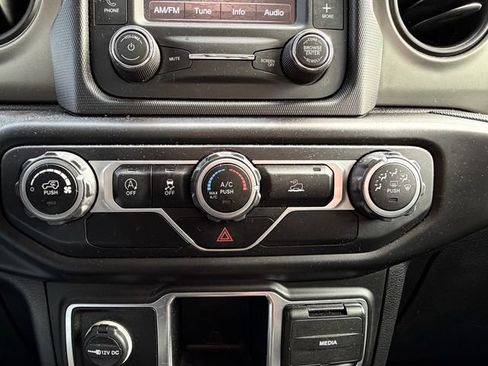 Used 2020 Jeep Gladiator Sport w/ Trailer Tow Package image 22