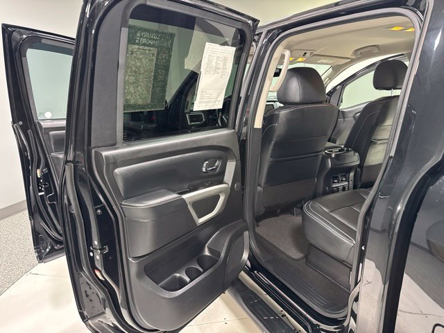 Used 2019 Nissan Titan PRO-4X AWD/4WD image 25