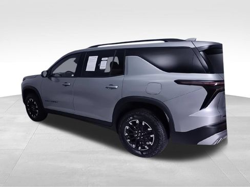 Used 2025 Chevrolet Traverse Z71 AWD/4WD image 6