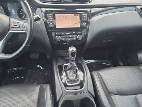 Used 2022 Nissan Rogue Sport SL w/ Premium Package FWD image 14