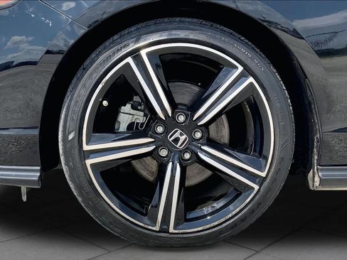 Used 2023 Honda Accord Sport image 11