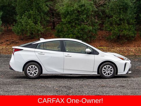 Used 2022 Toyota Prius L Eco image 10
