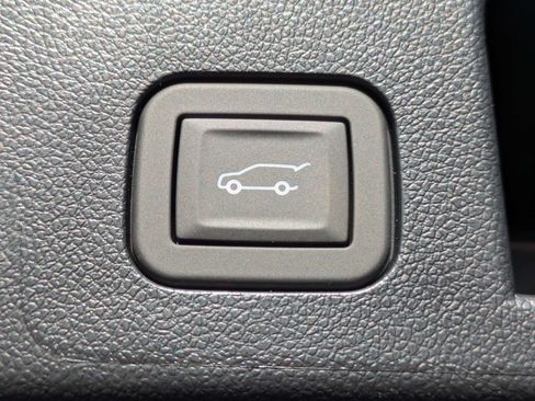 New 2026 Chevrolet Equinox RS w/ Convenience Package III AWD/4WD image 8