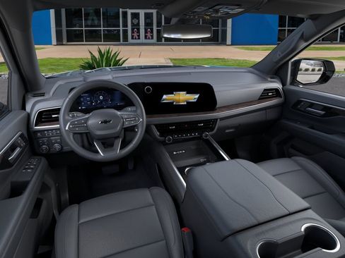 New 2026 Chevrolet Suburban Z71 w/ Comfort Package AWD/4WD image 15