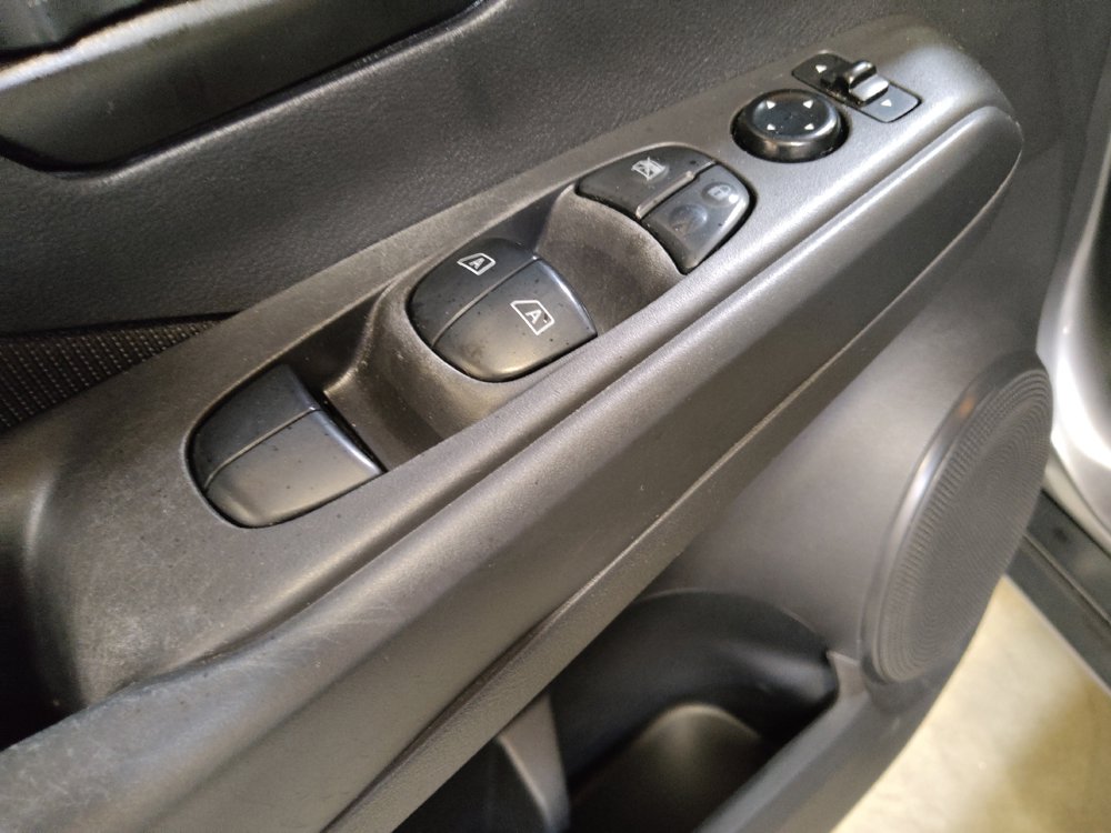 Used 2023 Nissan Kicks S FWD image 27