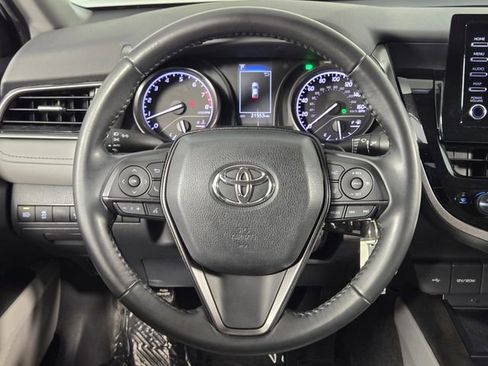 Used 2022 Toyota Camry SE FWD image 22