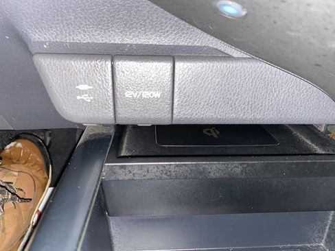 Used 2018 Toyota Camry XLE image 21