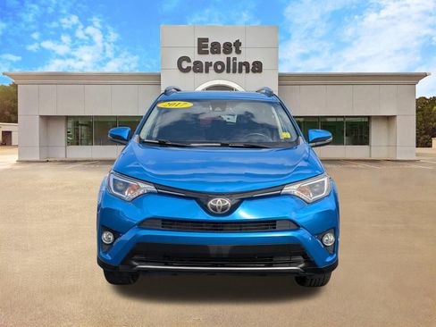 Used 2017 Toyota RAV4 XLE FWD image 8