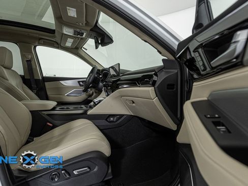 Used 2025 Acura MDX SH-AWD w/ Technology Package image 43