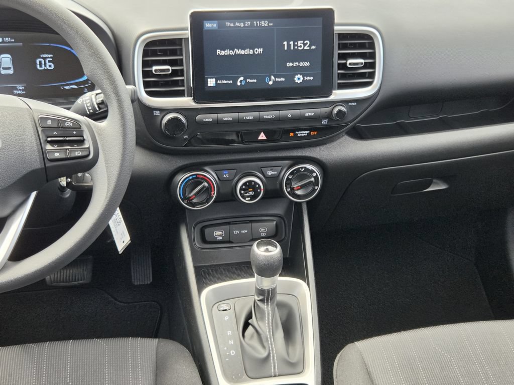 Used 2025 Hyundai Venue SE FWD image 16