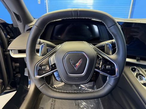 Used 2025 Chevrolet Corvette Stingray Preferred Cpe w/ Z51 Performance Package RWD image 16