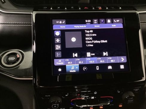 Used 2022 Jeep Grand Cherokee Altitude image 24