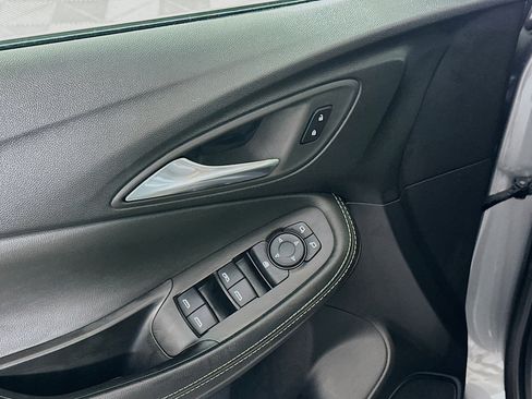 Used 2025 Buick Encore GX Preferred FWD image 15