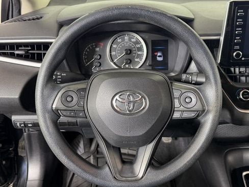 Used 2021 Toyota Corolla LE FWD image 10