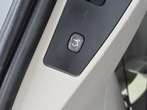 Used 2019 Dodge Grand Caravan SXT FWD image 7