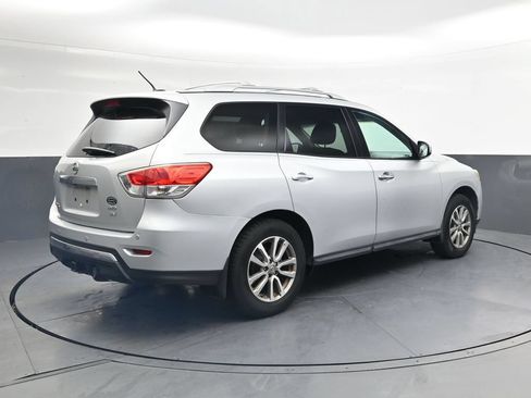 Used 2013 Nissan Pathfinder SV w/ Trailer Tow Pkg AWD/4WD image 5