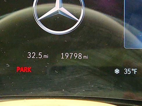 Used 2023 Mercedes-Benz EQS 580 4MATIC Sedan image 14