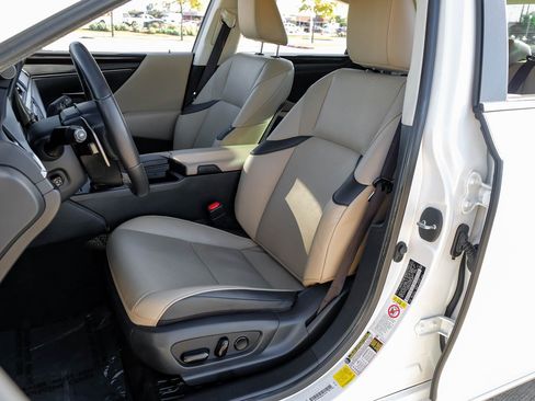 Used 2019 Lexus ES 350 image 36