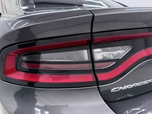 Used 2022 Dodge Charger SXT RWD image 8