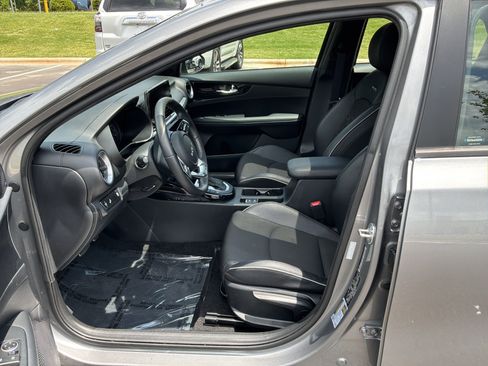 Used 2024 Kia Forte GT-Line w/ GT-Line Premium Package FWD image 16