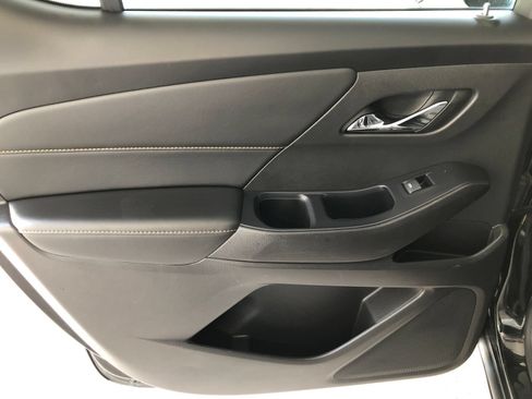 Used 2021 Chevrolet Traverse LT AWD/4WD image 15