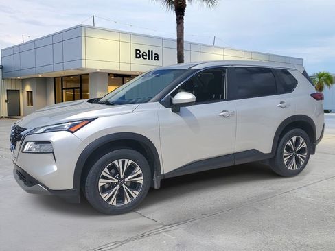 Certified 2023 Nissan Rogue SV FWD image 2