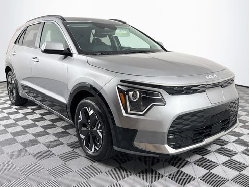 Used 2025 Kia Niro Wind w/ Wind Preserve Package FWD image 28