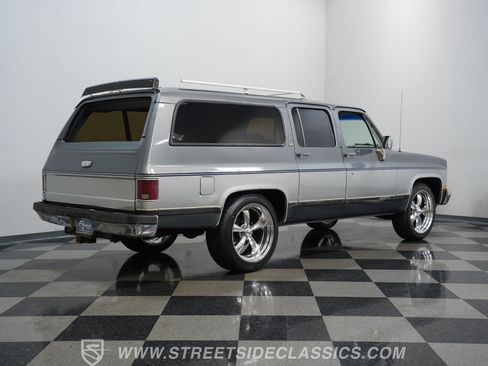 Used 1990 Chevrolet Suburban 2WD image 13